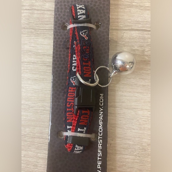Pets First NFL Pet Collar Adjustable Size Small Houston Texans 3/8" W X 8-12" L - Picture 3 of 6